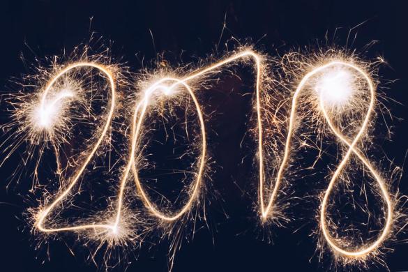 2018-new-year-sparkler-writing_925x